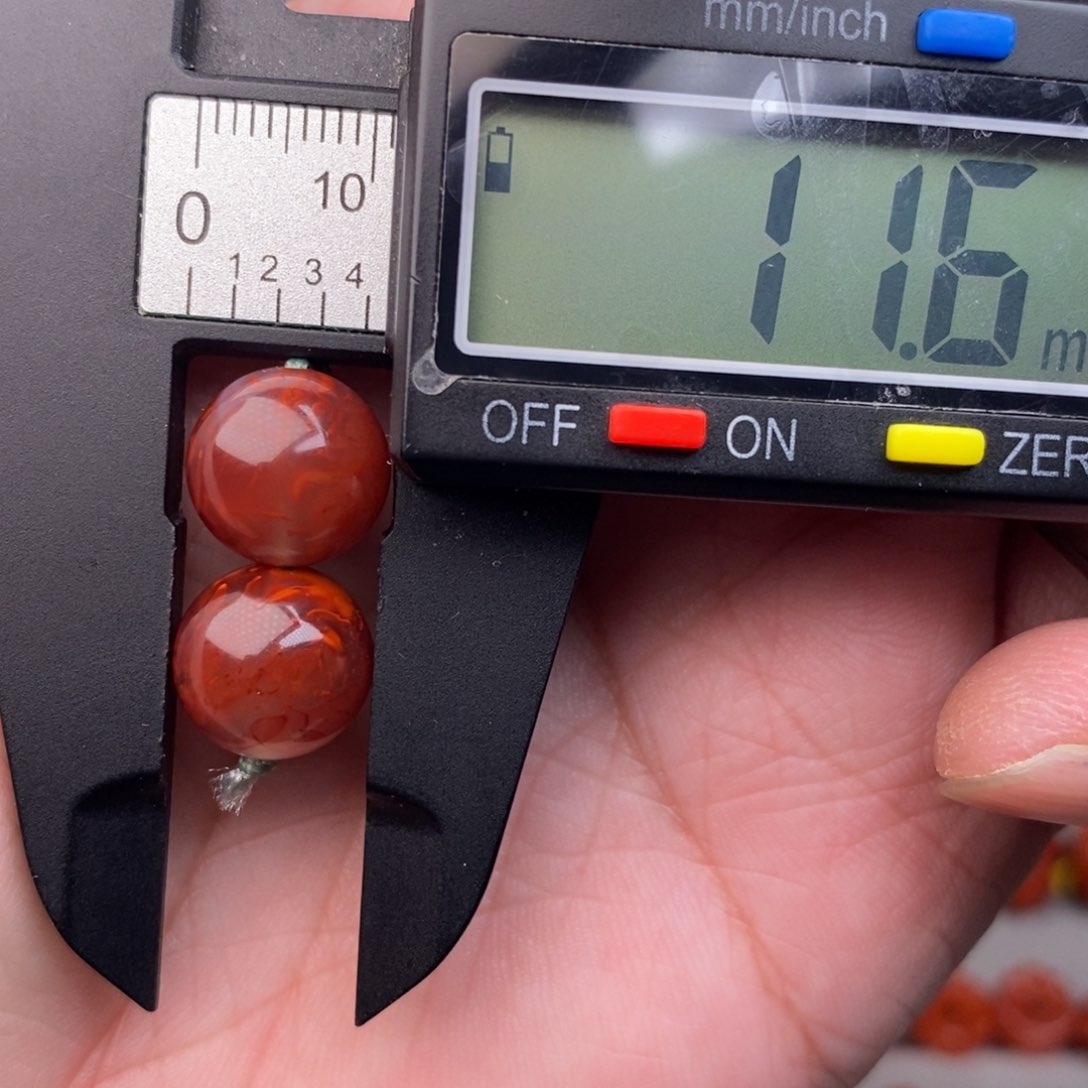 南红玛瑙配饰未镶嵌微瑕