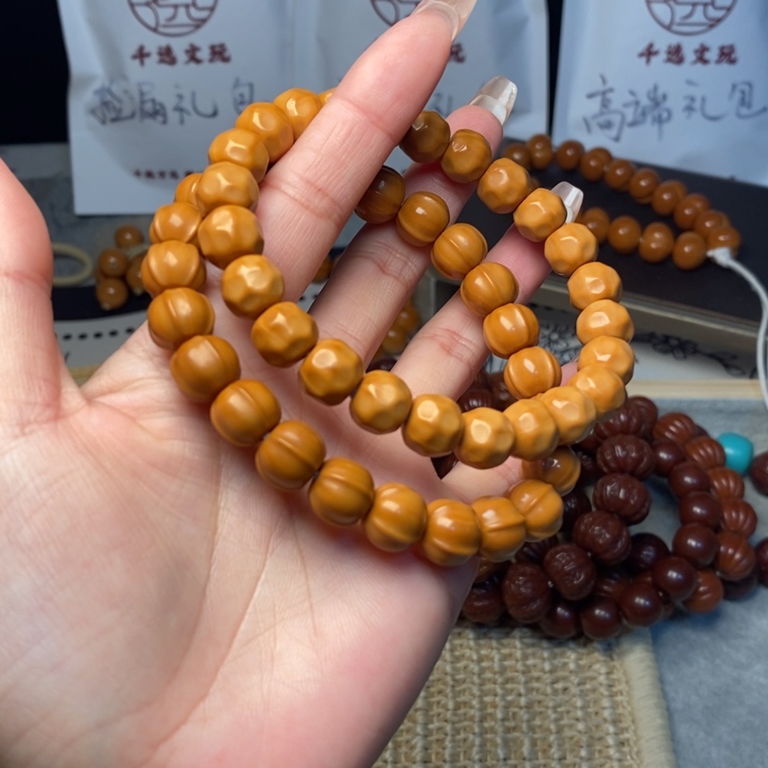 猴头核桃手串小鲨鱼小奶酪