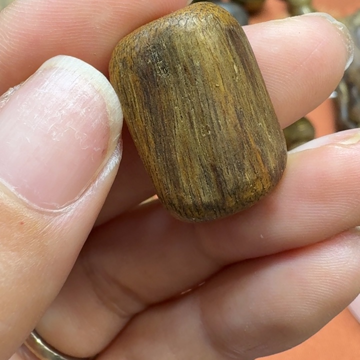 大叶紫檀（黑酸枝木类）