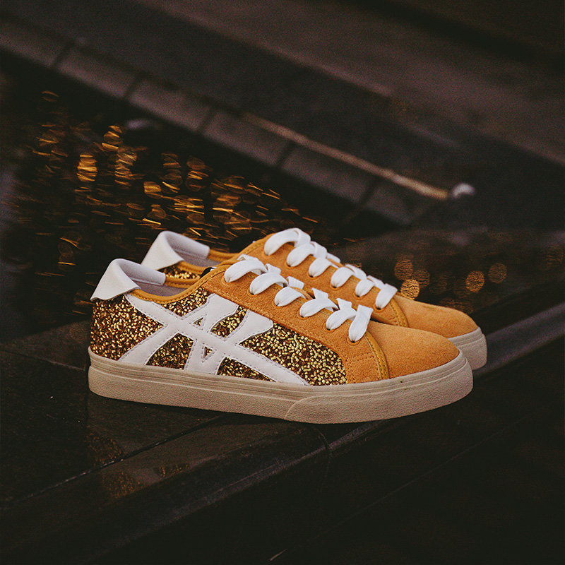 ARTICLE NO.秋新款琥珀流光休闲鞋男女情侣小众潮流薄底鞋德训鞋