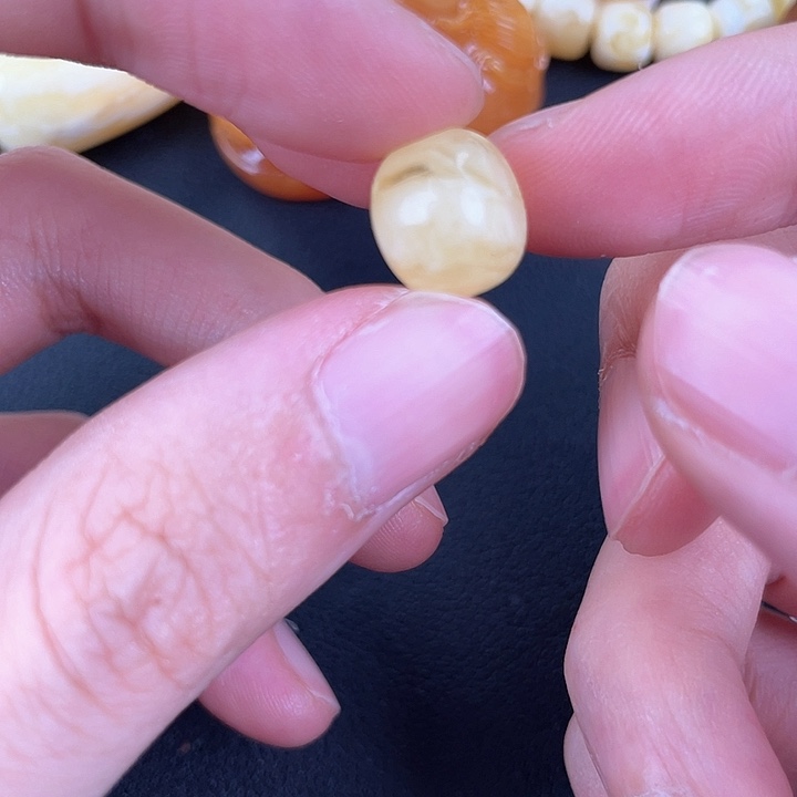 琥珀裸石未镶嵌天然49