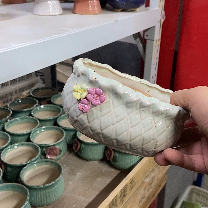 花盆单场满9.9发货14×9.5×6.5瑕疵