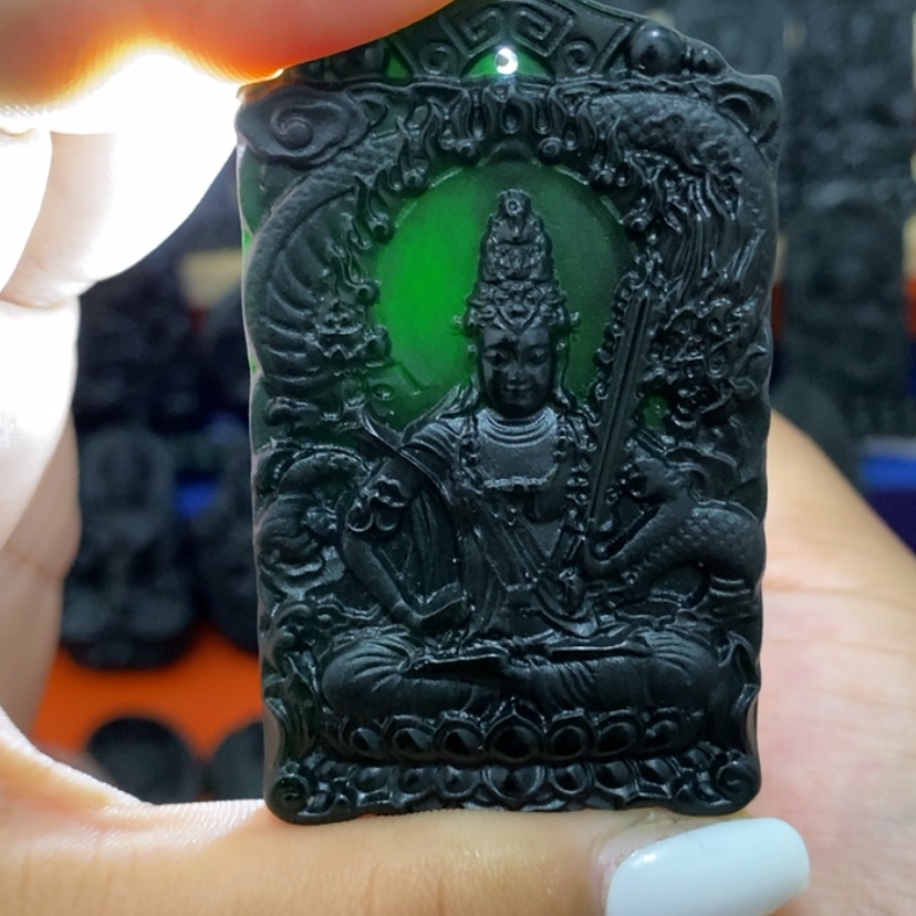 【闪购商品】蛇纹石玉未镶嵌颈饰