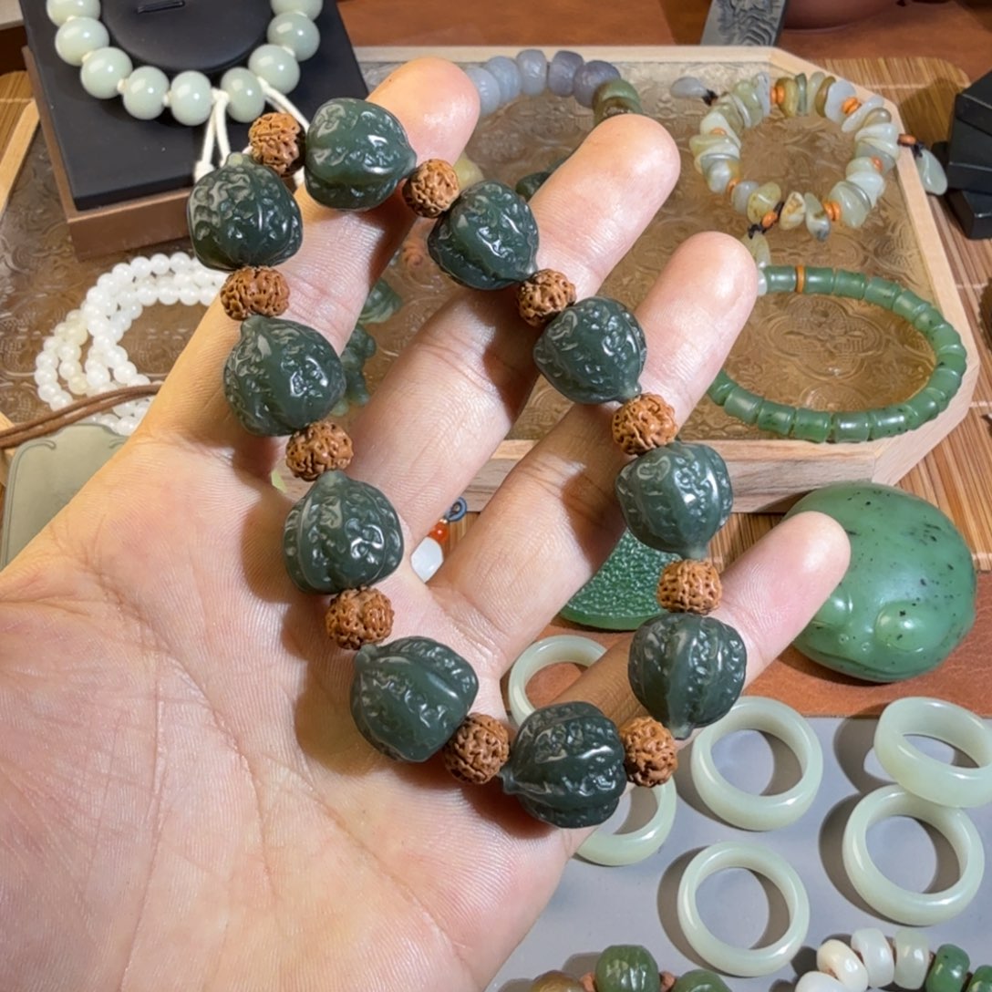 和田玉未镶嵌手链