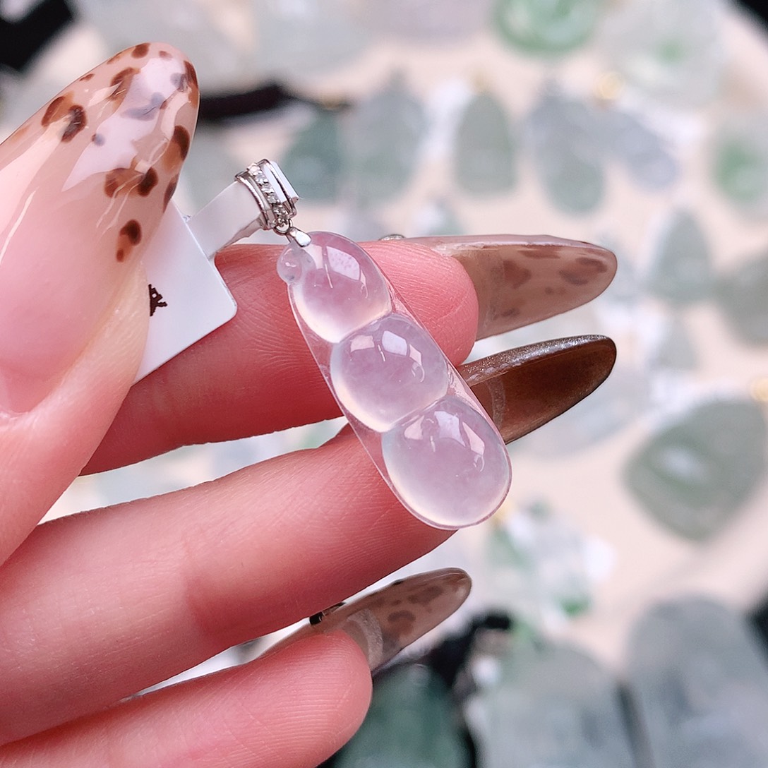 翡翠颈饰18K金镶嵌钢豆29、23，8.5、4.7