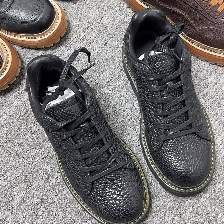 经***歌牛皮（革）黑色野牛42