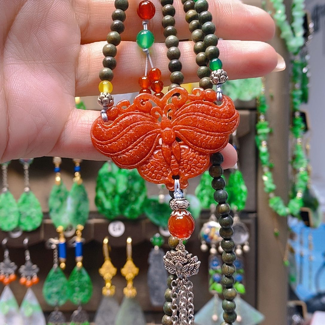 未镶嵌翡翠耳饰翡翠