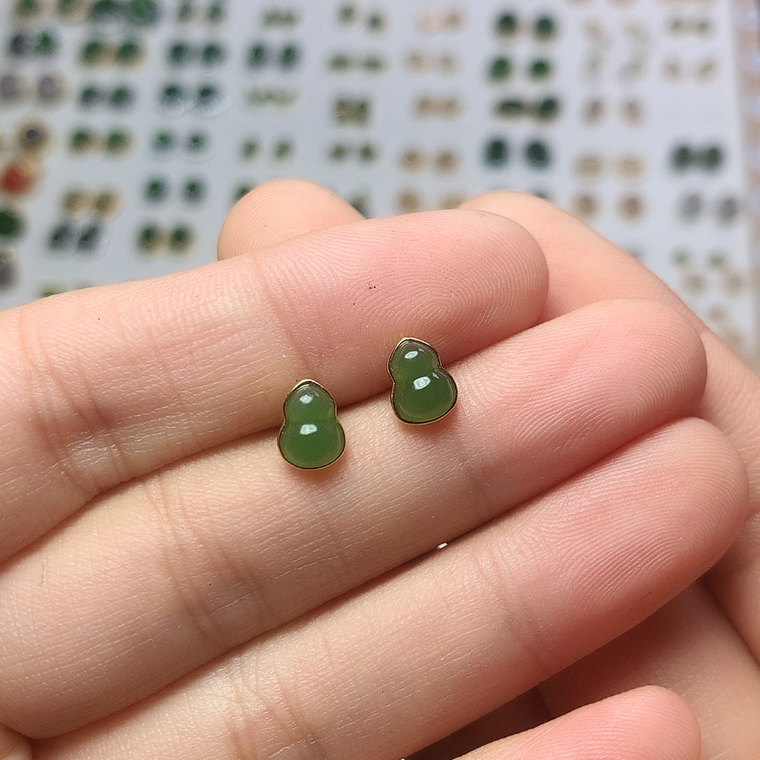 银S925镀金镶嵌和田玉（碧玉）耳饰臭**贝