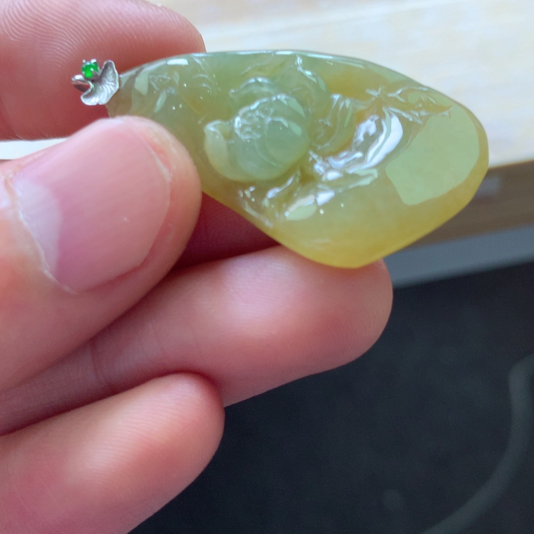 翡翠颈饰18K金镶嵌吊坠