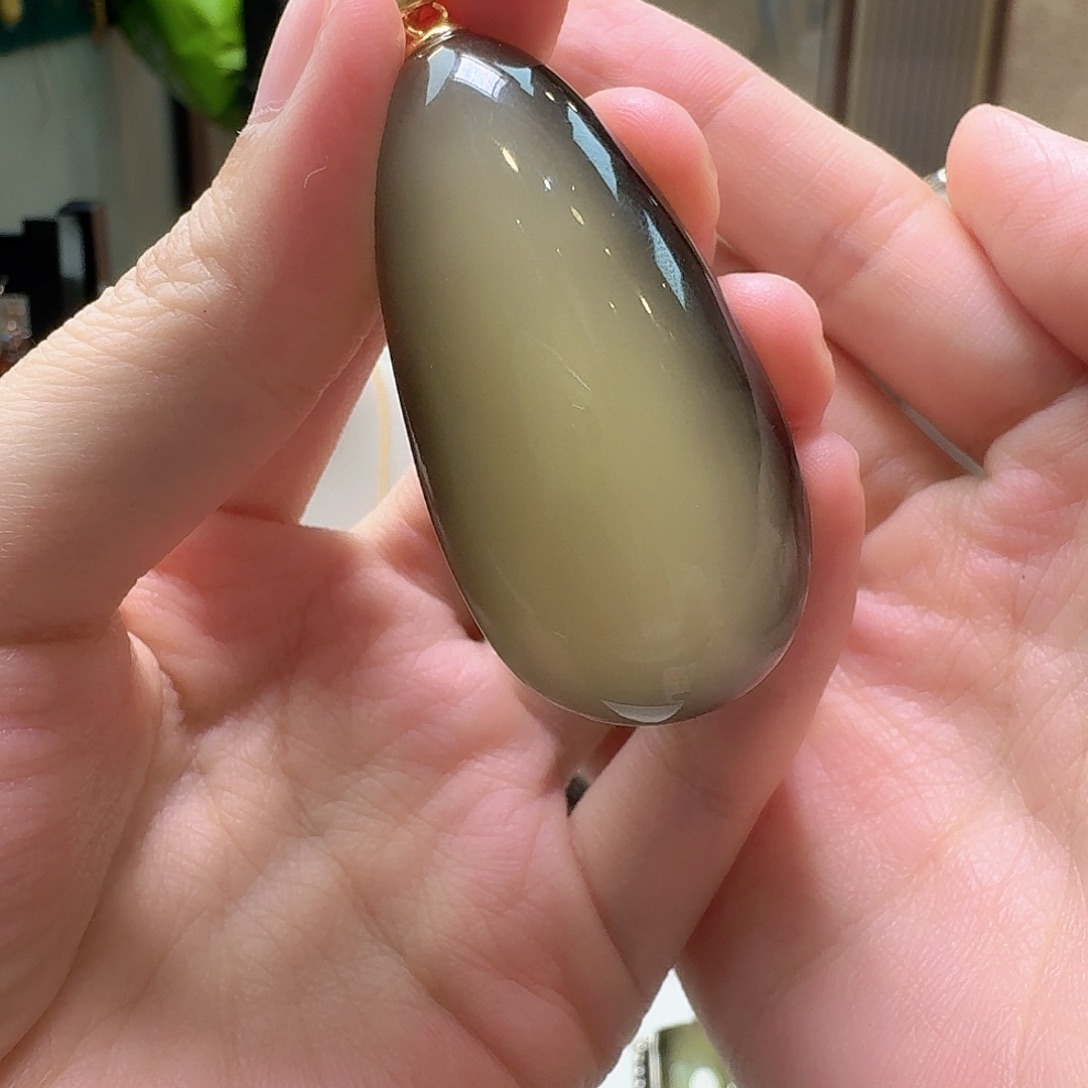 琥珀未镶嵌颈饰吊坠