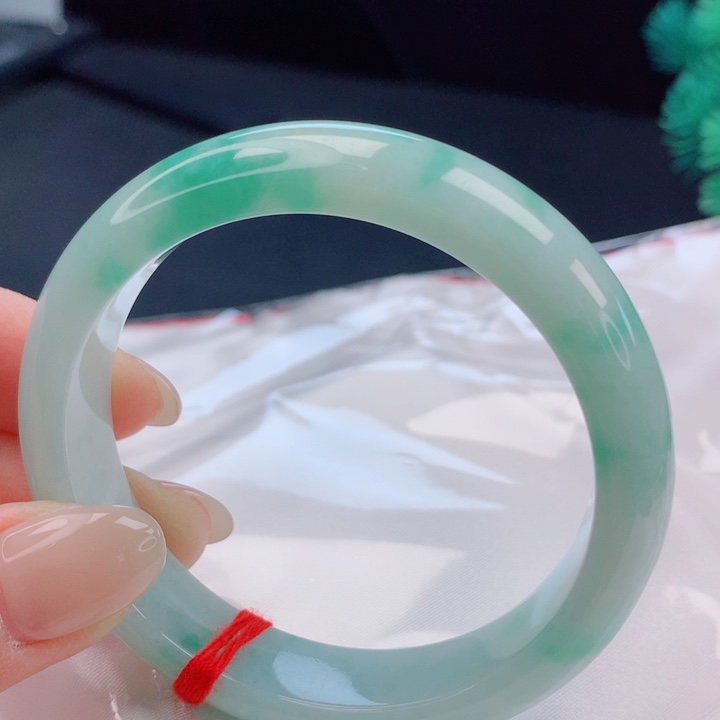 翡翠未镶嵌手镯54。55