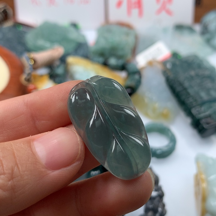 翡翠颈饰未镶嵌保真天然A货翡翠