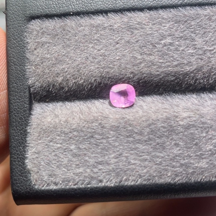 蓝宝石裸石缅甸天然抹谷无烧粉蓝宝石