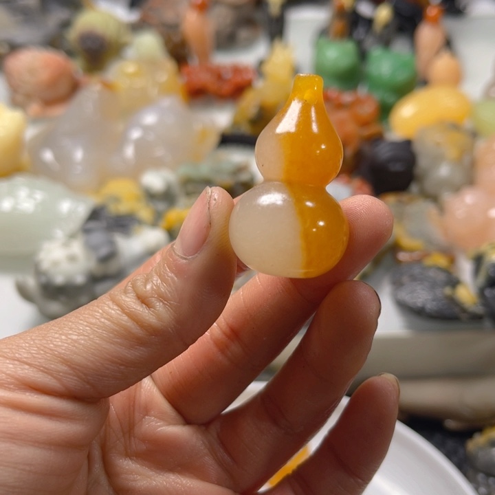 石英质玉挂件未镶嵌