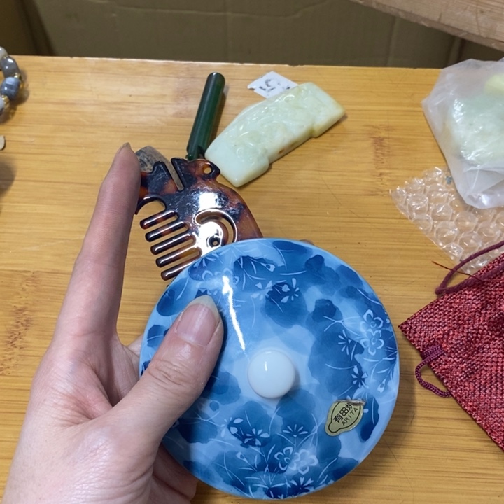 摆件哈中古工艺品一件