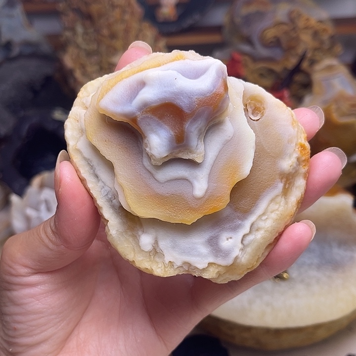 石头马达加斯加缠丝玛瑙