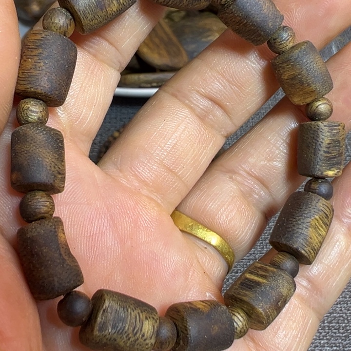 沉香沉香碎屑随形板头单圈