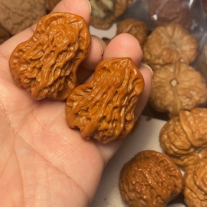 文玩核桃吊坠花生