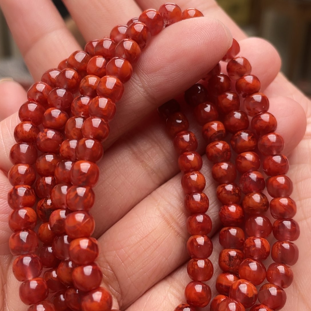 南红玛瑙吊坠未镶嵌