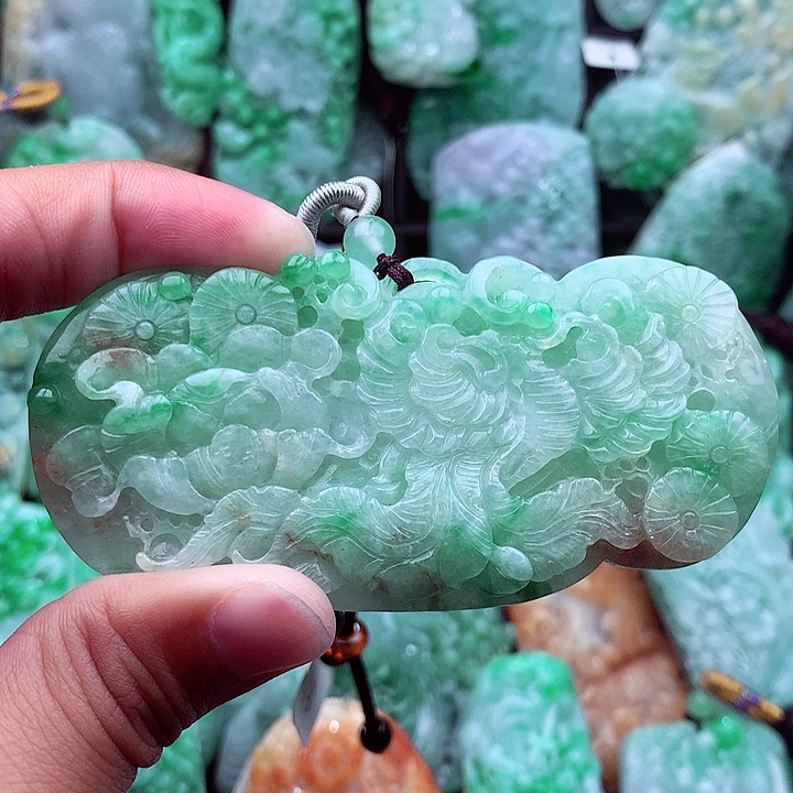 翡翠吊坠(不含链)未镶嵌