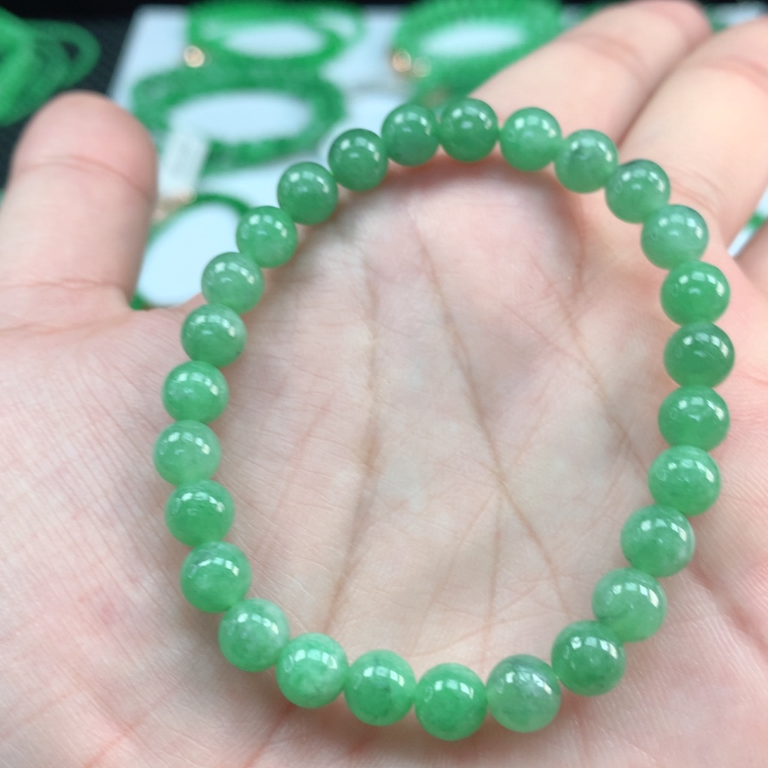 翡翠手链未镶嵌翡翠