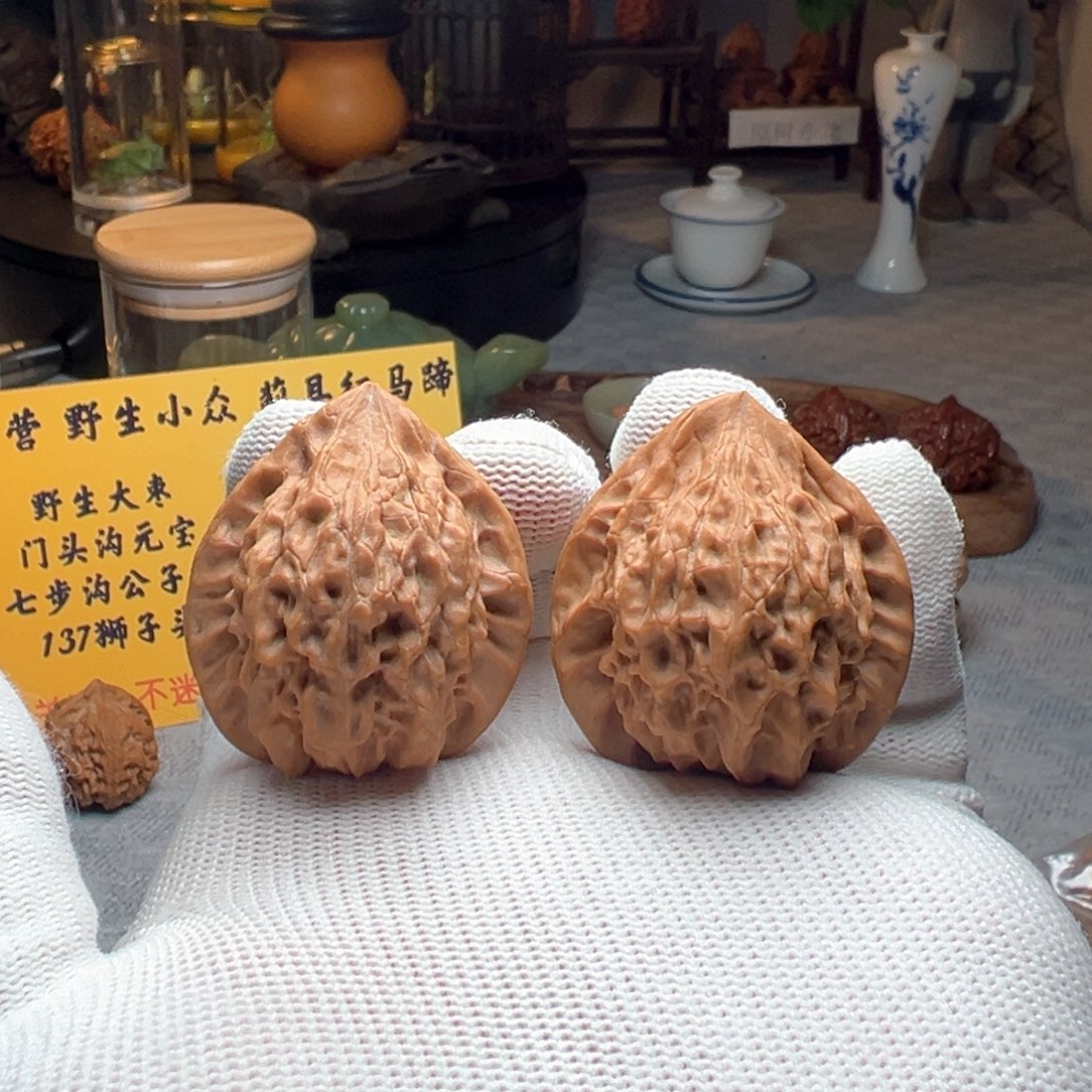 文玩核桃吊坠七步沟公子帽3274