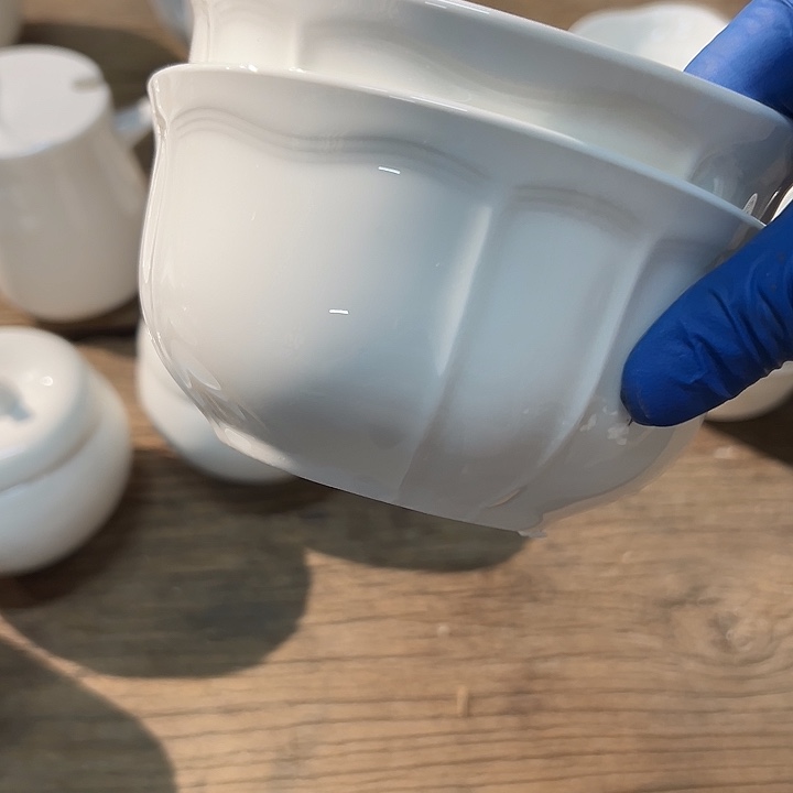 ****库存尾货荷口碗一对