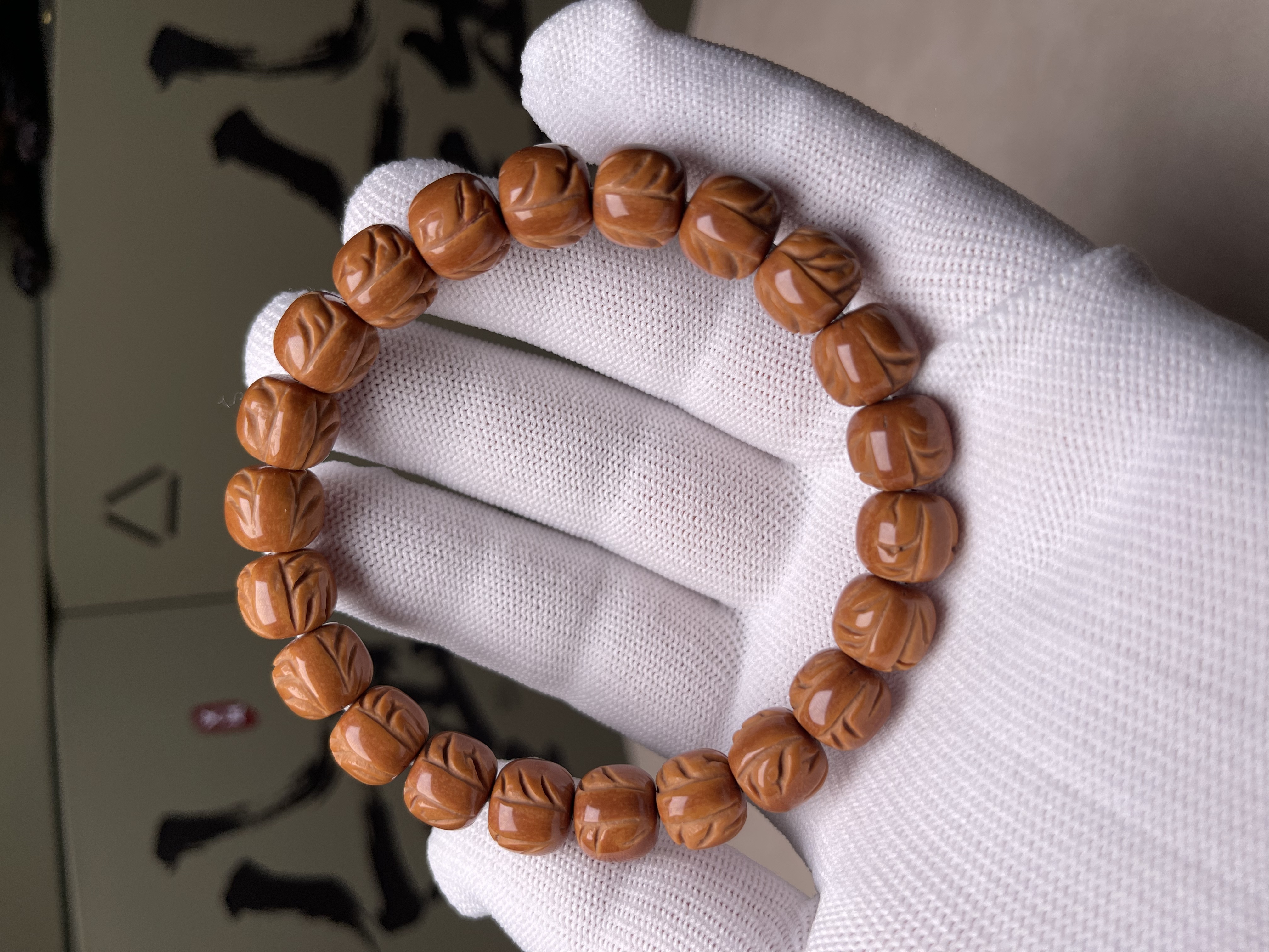 【A尺寸11龙纹桃核老型手串】全品无暇高油高密红皮料上色块，无科技