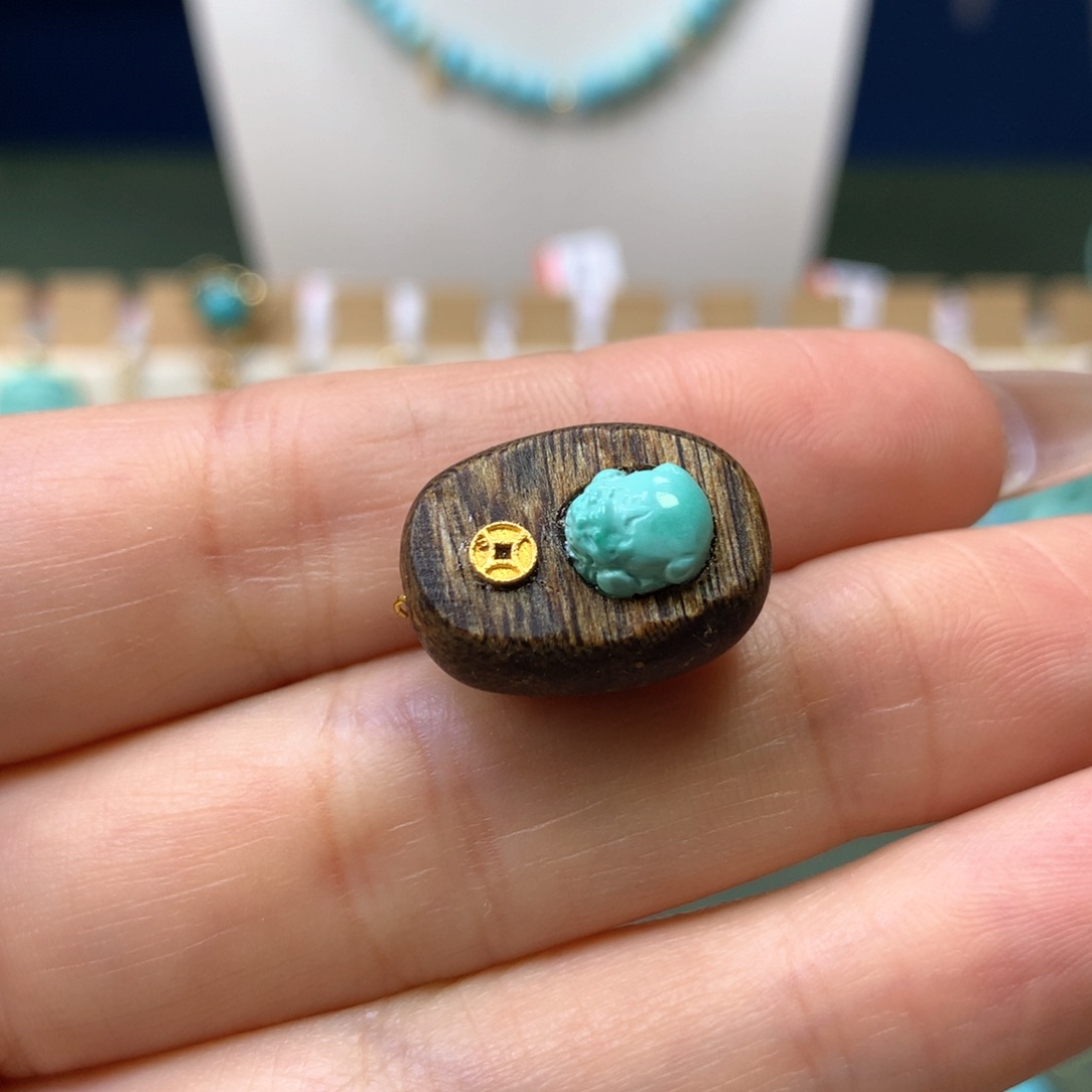 绿松石吊坠未镶嵌