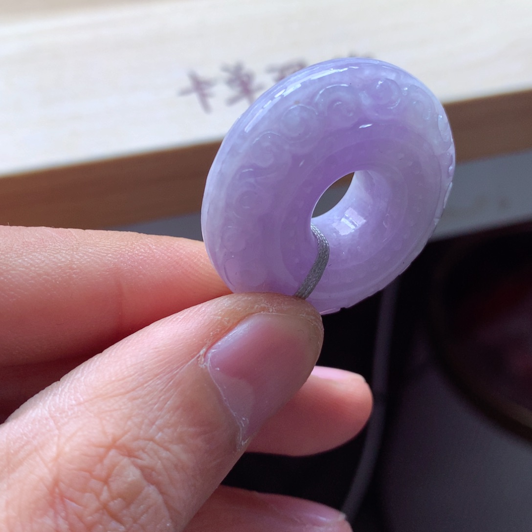 翡翠颈饰未镶嵌吊坠