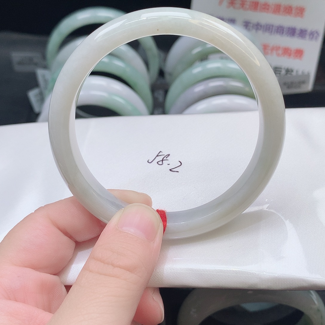 翡翠未镶嵌手镯23