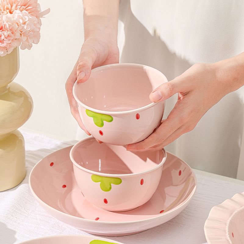 草莓网红可爱少女陶瓷ins家用好看餐具套装饭碗汤碗菜盘子高颜值