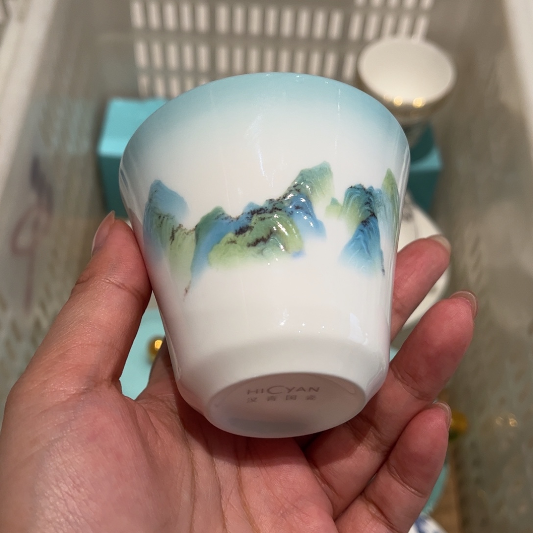 瓷片江山如画主人杯