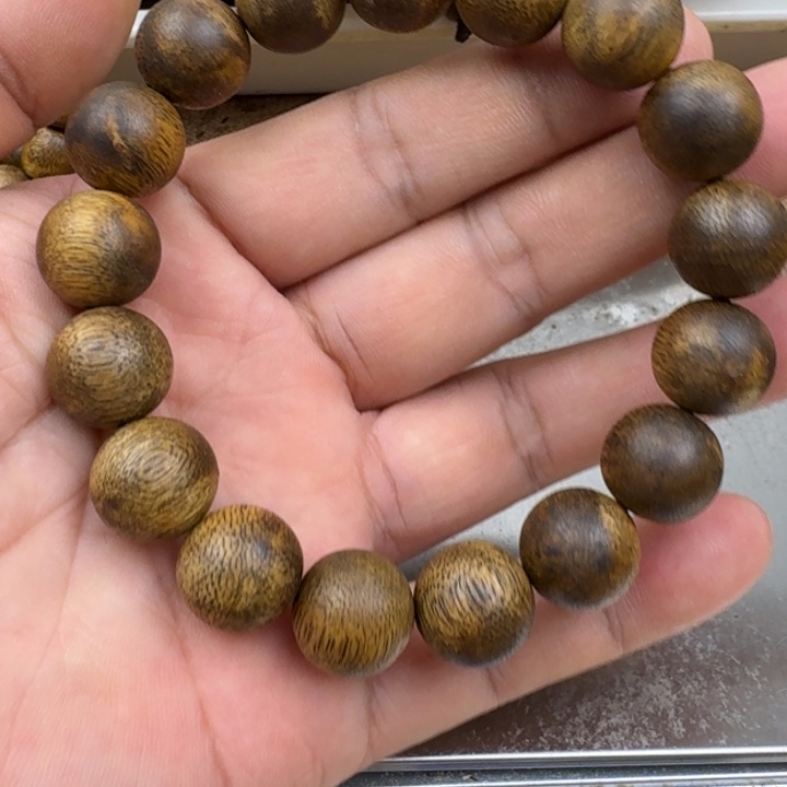 大***溪沉香手串乌身圆叶手串12克加