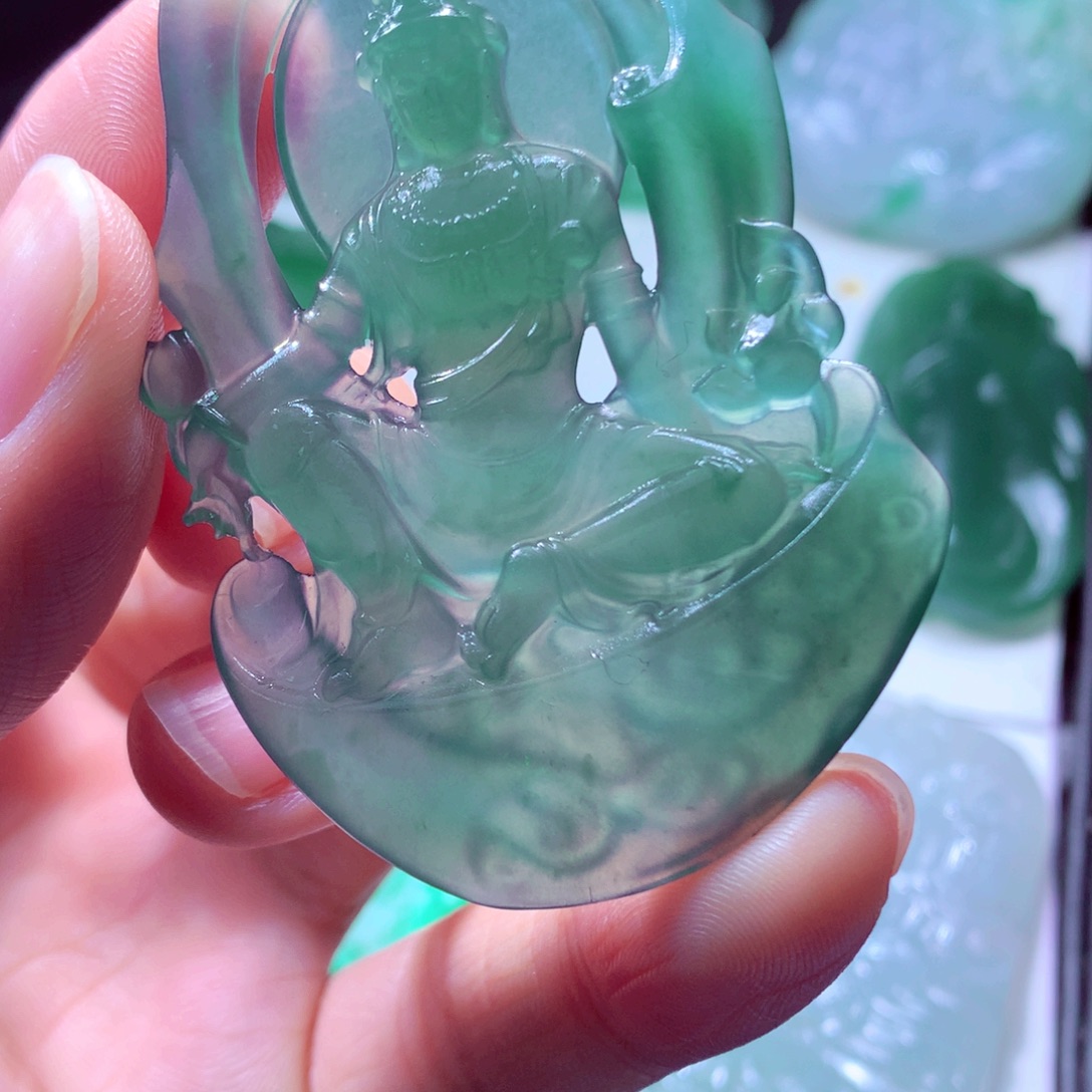 一****定制翡翠未镶嵌天然翡翠A货毛货挂件