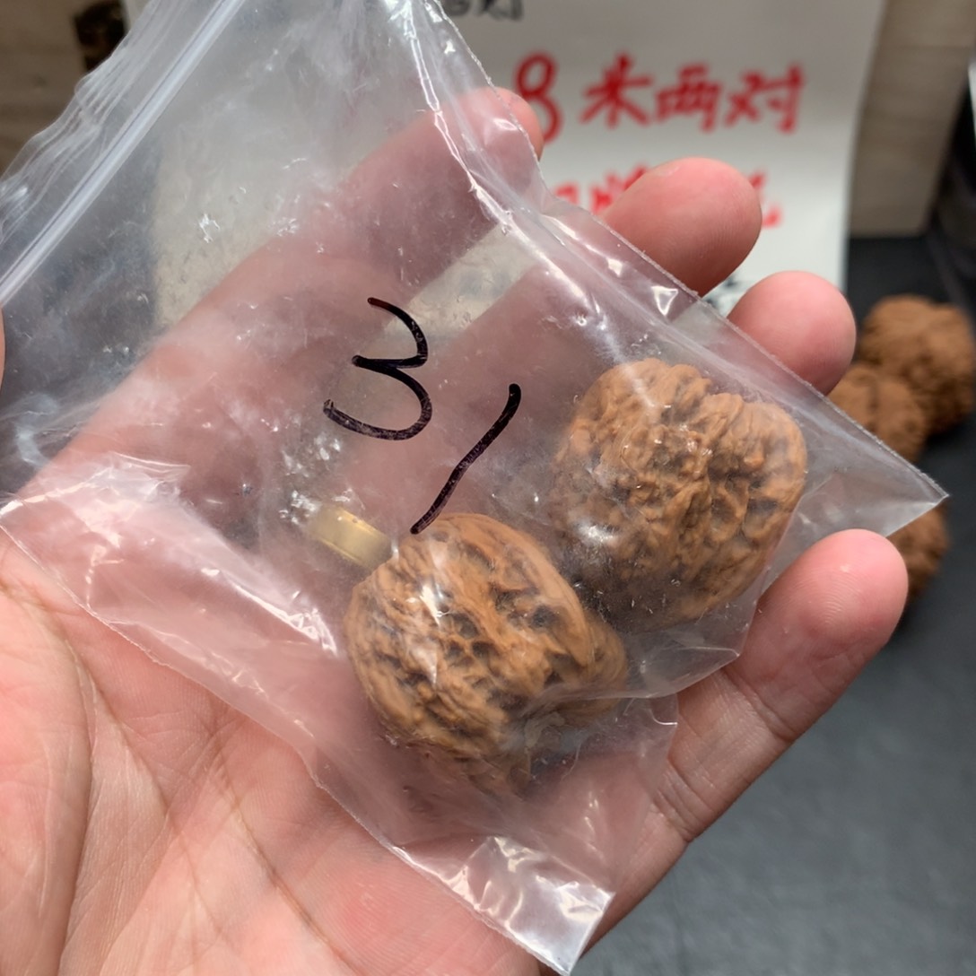 文玩核桃把件密纹