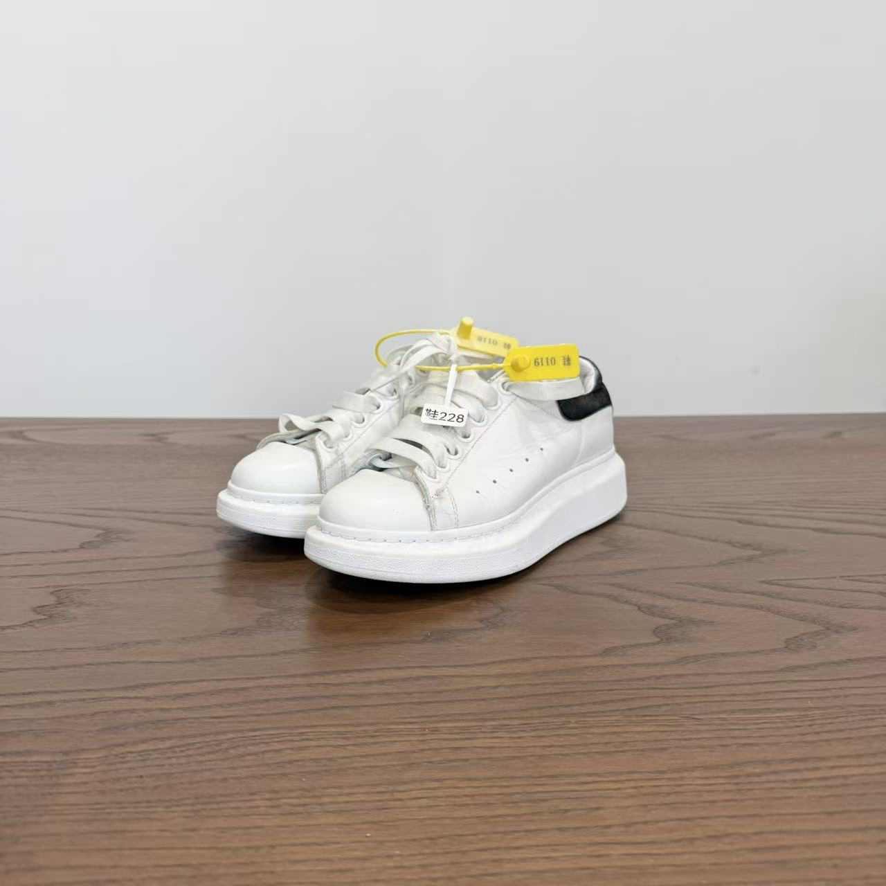 99新 Alexander McQueen/亚历山大·麦昆 麦昆鞋35码 yz