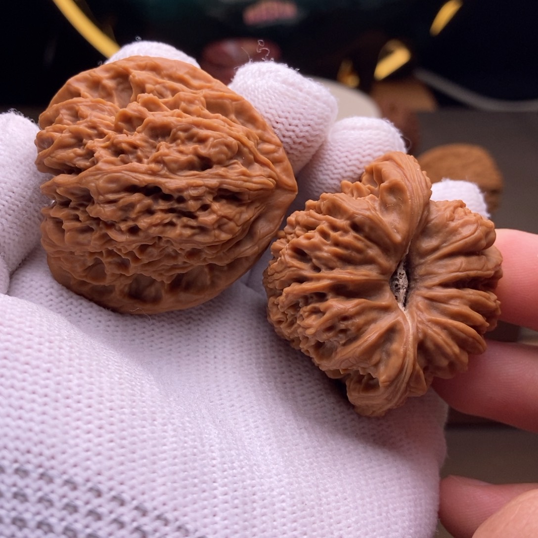 把件文玩核桃三角拉丝大凹42.9尺44.5克