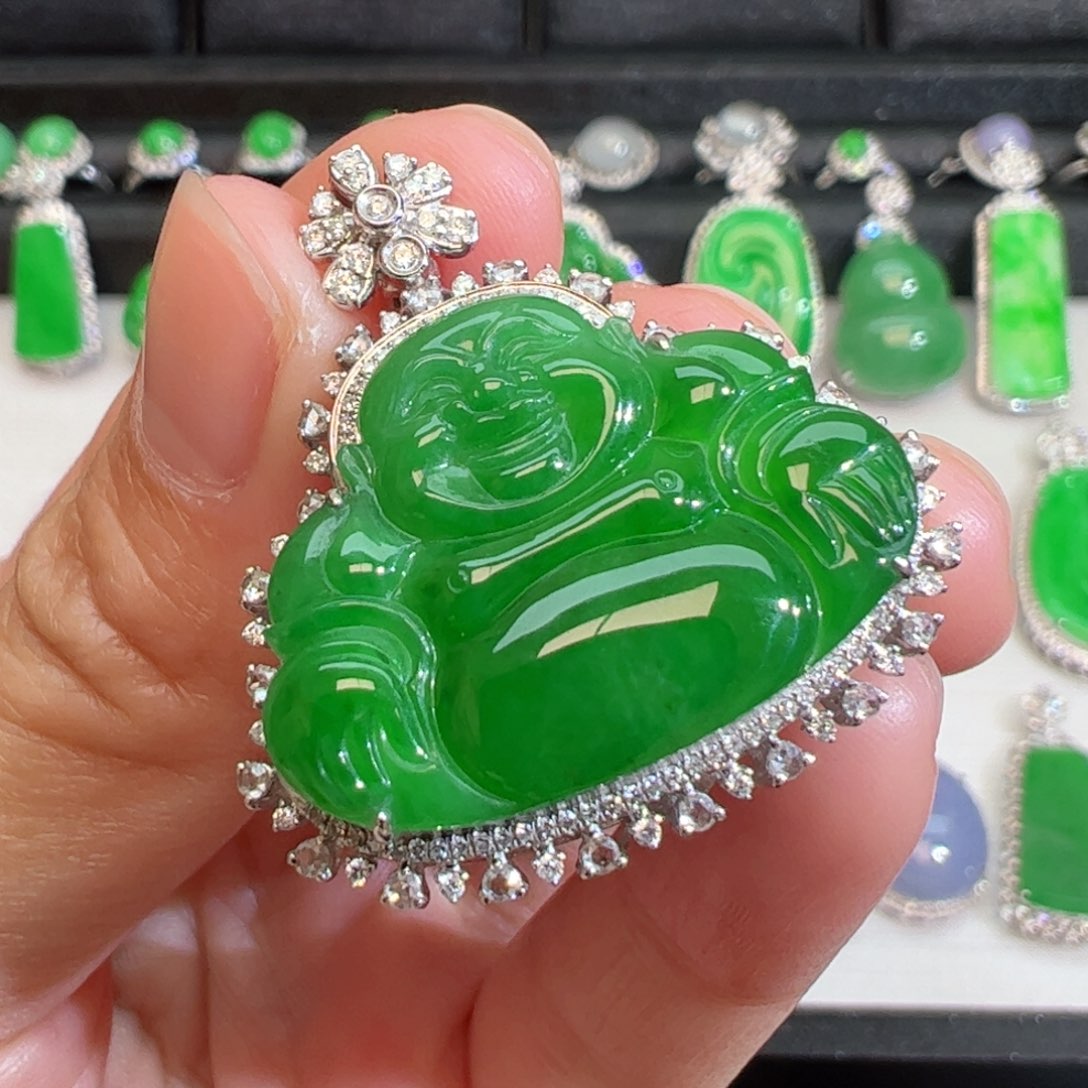 翡翠吊坠(不含链)18K金镶嵌