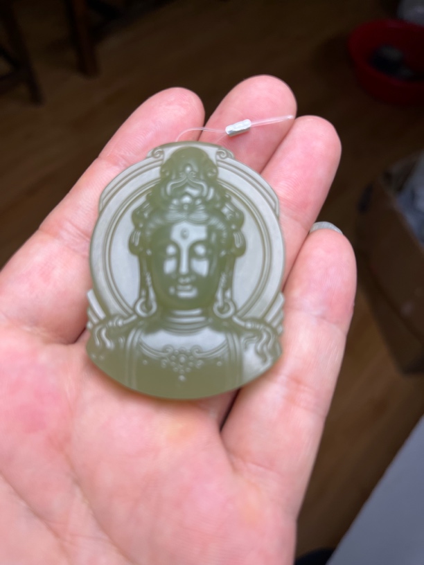 和田玉湖水绿观音未镶嵌