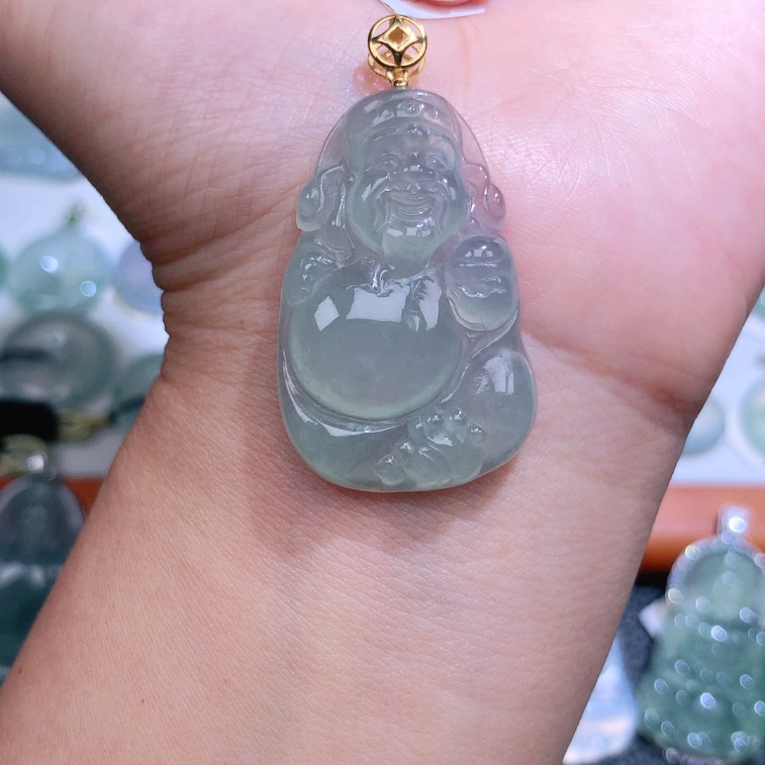 翡翠18K金镶嵌颈饰财神爷