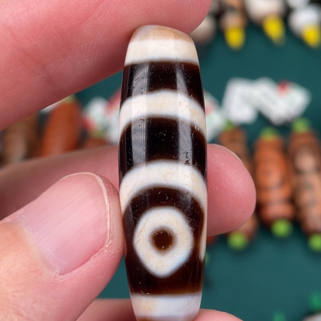 玛瑙/玉髓裸珠38 10.5 行运二眼图腾