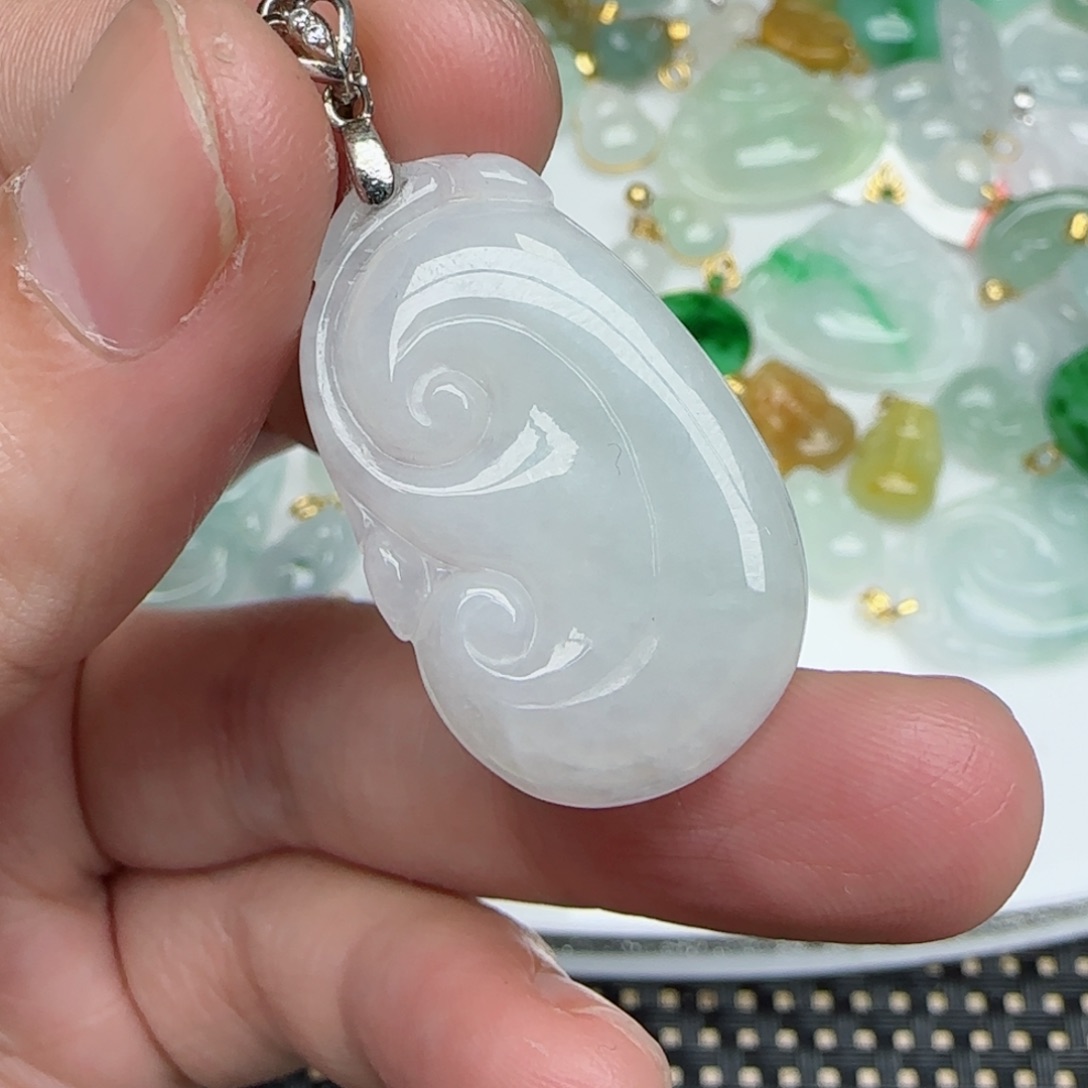 【闪购商品】翡翠颈饰未镶嵌如意