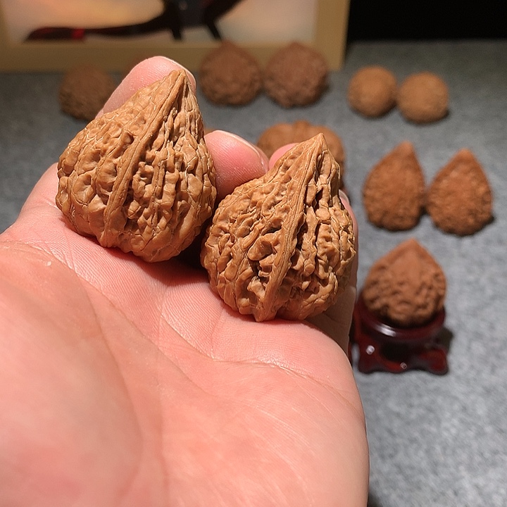 文玩核桃把件坐佛34