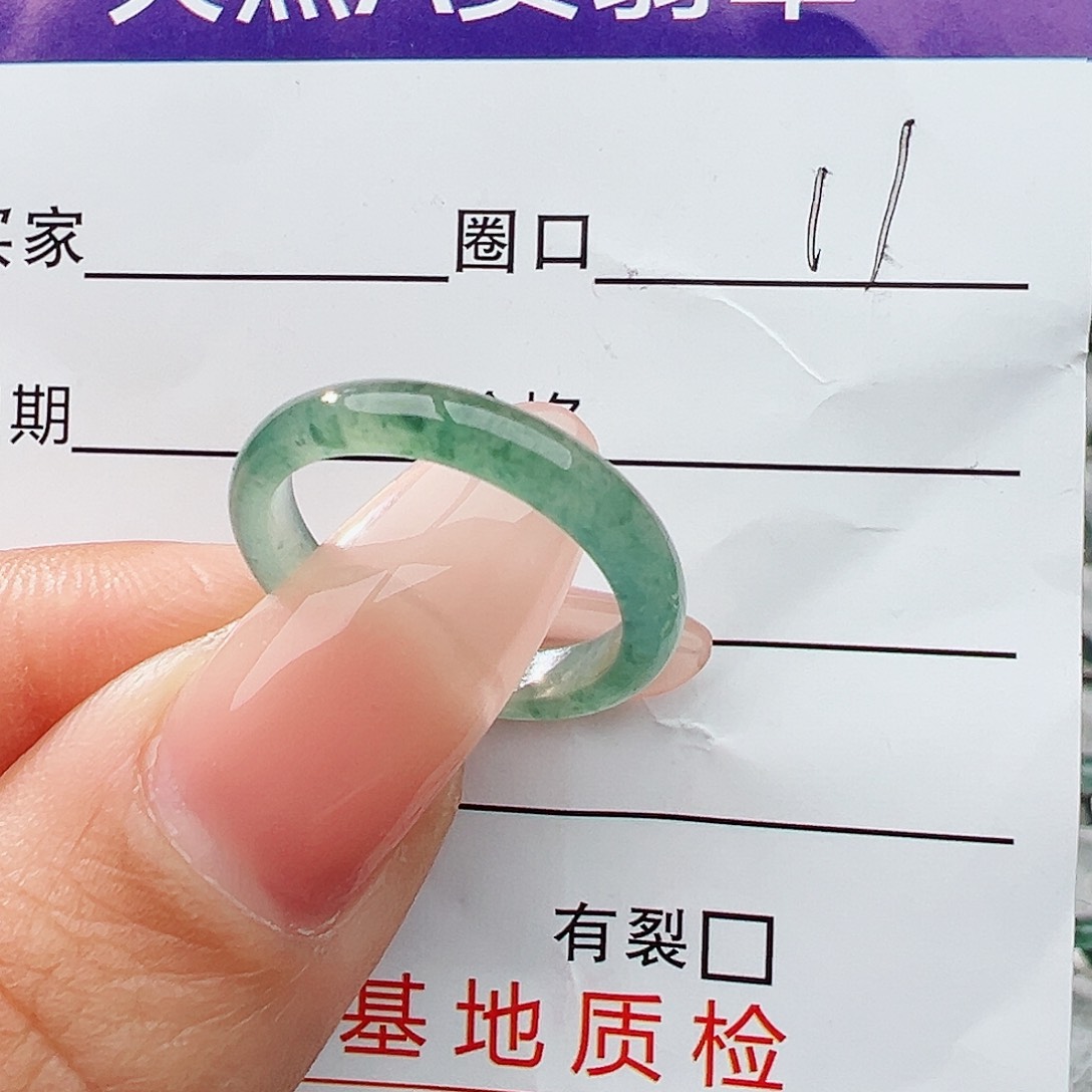 未镶嵌戒指翡翠翡翠