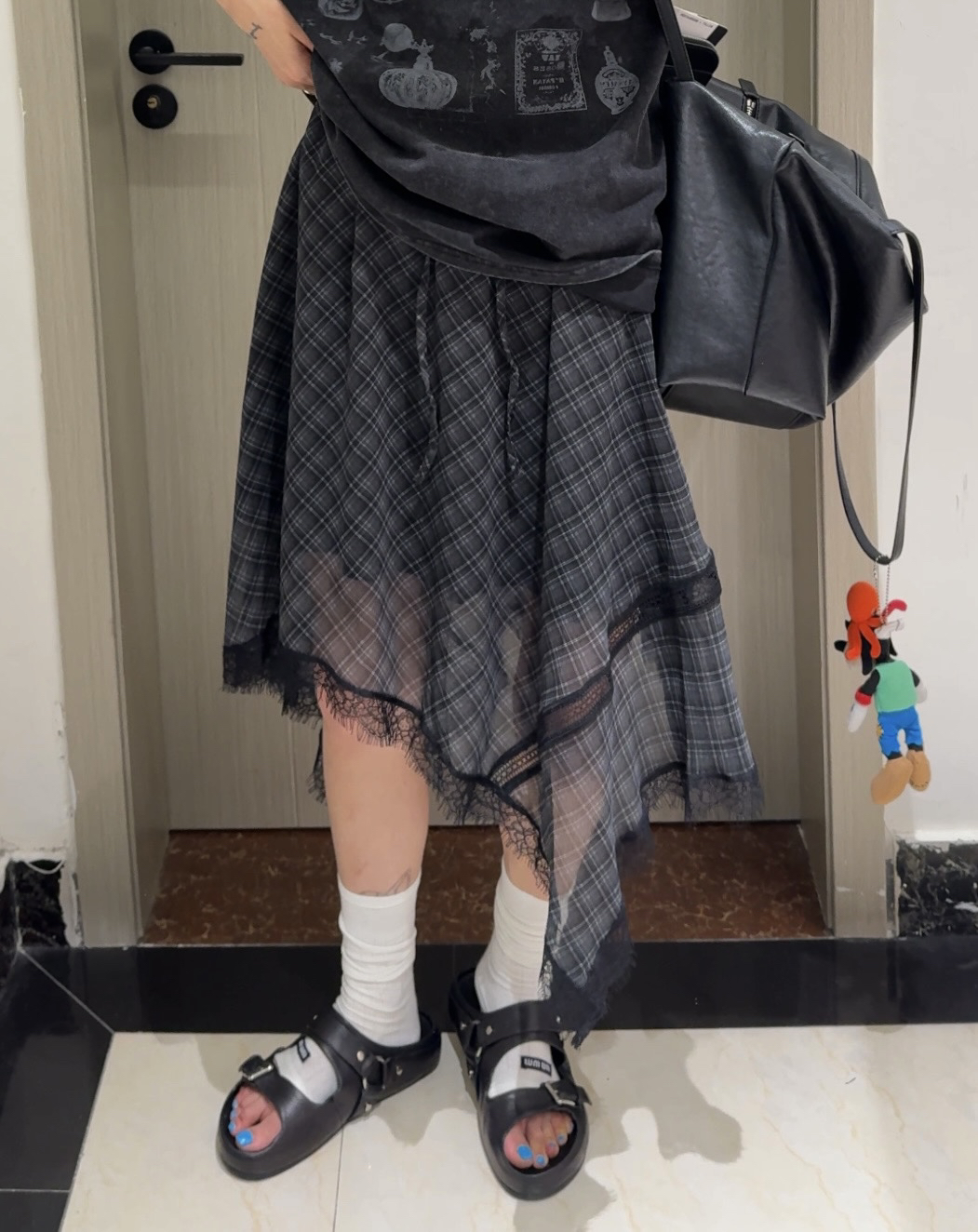 【SSOUHAN】华尔兹 韩版格纹蕾丝边不规则松紧半身裙百搭时尚