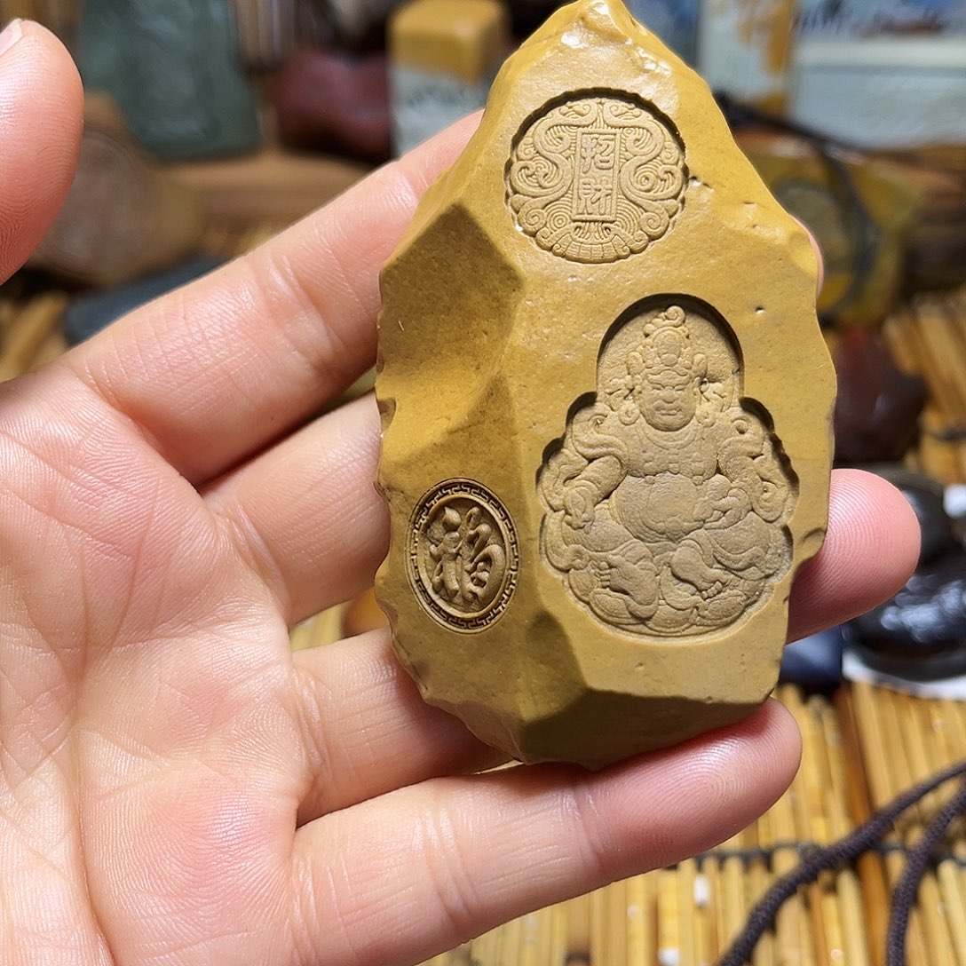 新疆戈壁原石雕刻
