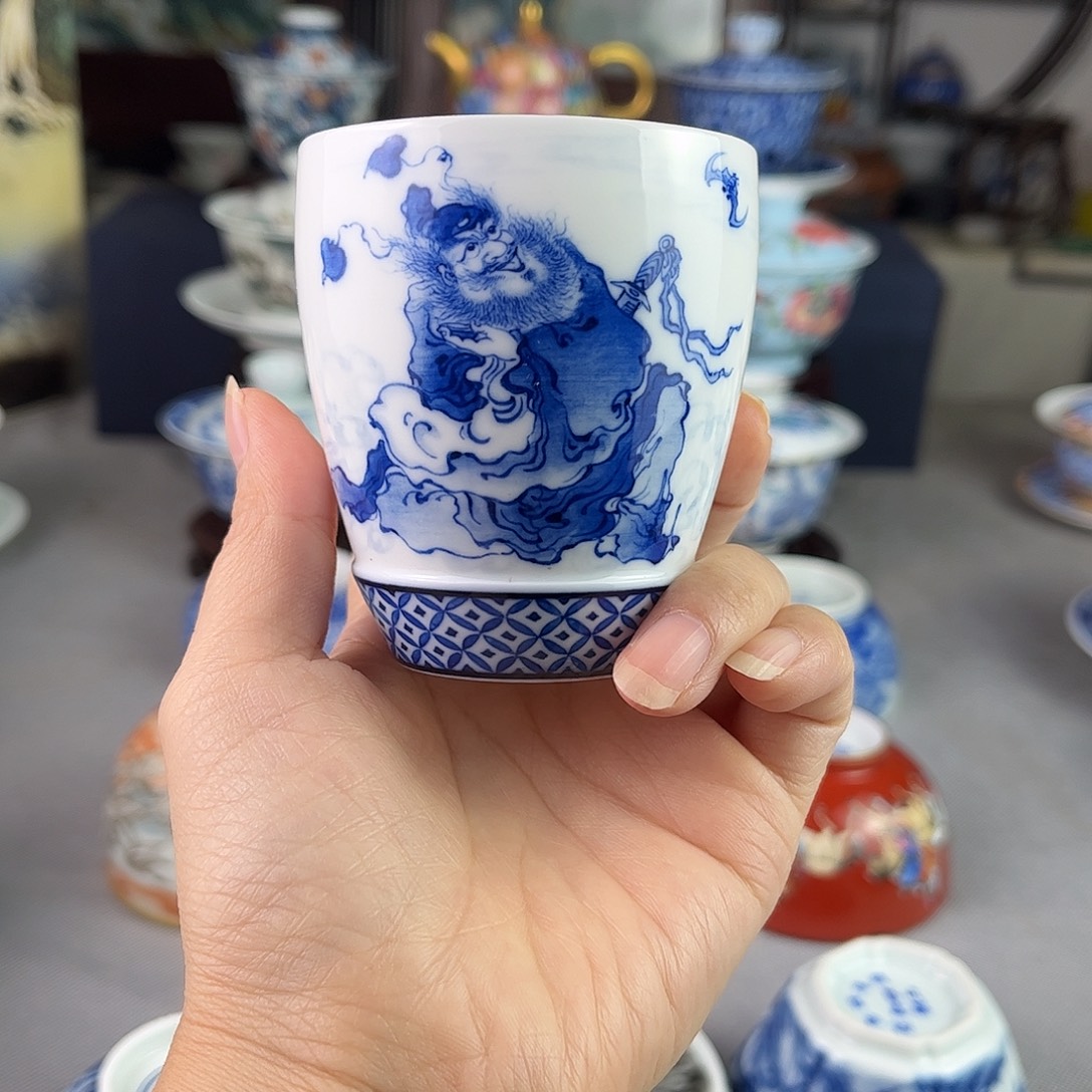 福利陶瓷小杯一个