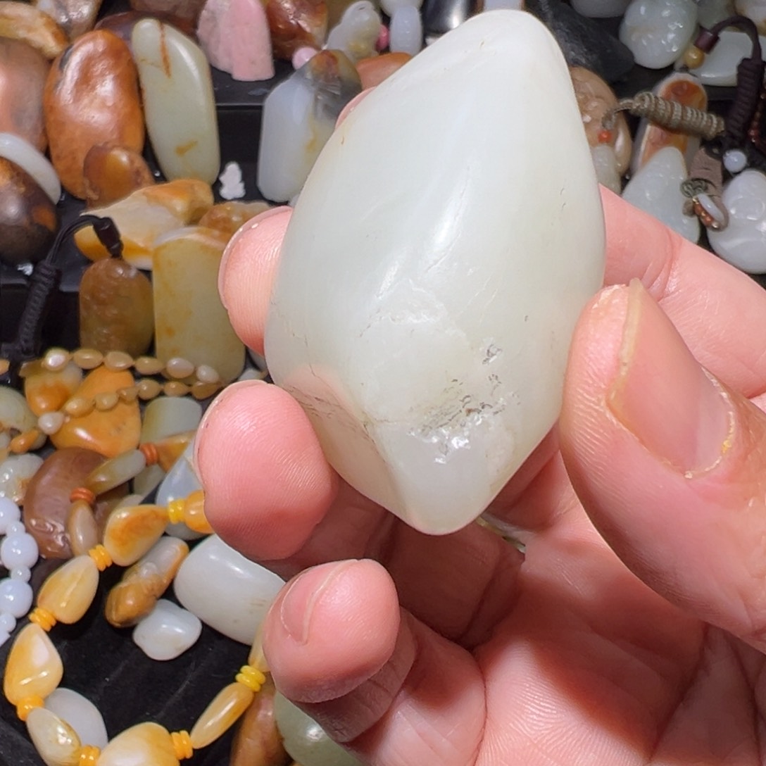 和田玉吊坠(不含链)未镶嵌时****）