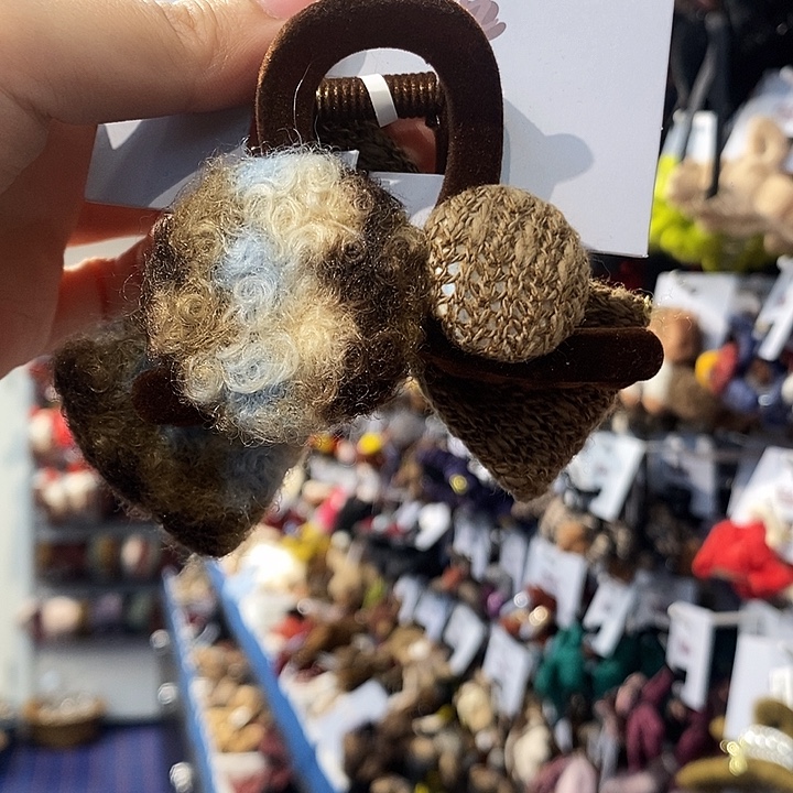 布艺铁合金蓝色扣子抓夹